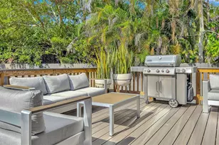 130 SW 25th Rd, Miami, FL 33129 - Photo 6