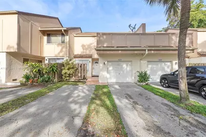8239 NW 8th St #3, Plantation, FL 33324 - Photo 2