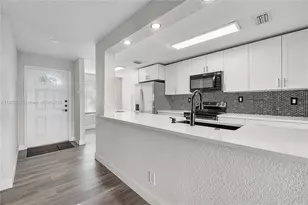 8239 NW 8th St, Plantation, FL 33324 - Photo 4