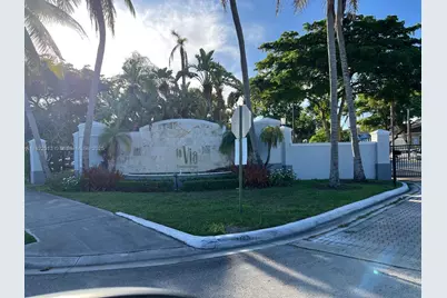 9645 NW 1st Ct #1-209, Pembroke Pines, FL 33024 - Photo 2