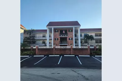 2424 NE 9th St #212, Fort Lauderdale, FL 33304 - Photo 2