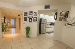 12500 SW 5th Ct, Pembroke Pines, FL 33027 - Photo 4