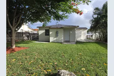 257 E 38th St, Hialeah, FL 33013 - Photo 8