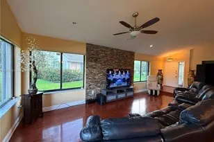 566 Village Lake Dr, Weston, FL 33326 - Photo 22