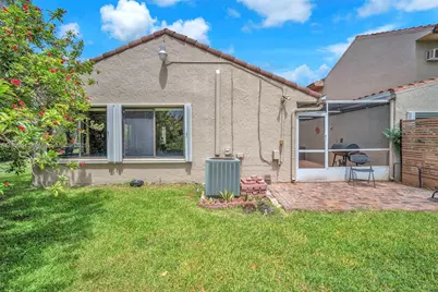 566 Village Lake Drive, Weston, FL 33326 - Photo 38