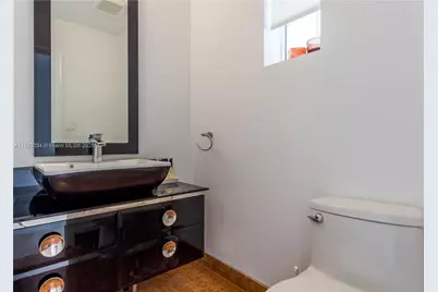 900 Diplomat Pkwy, Hollywood, FL 33019 - Photo 20
