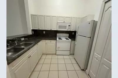 1661 SE 29th Ct #206, Homestead, FL 33035 - Photo 6