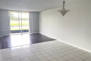3100 W Rolling Hills Cir, Davie, FL 33328 - Photo 4