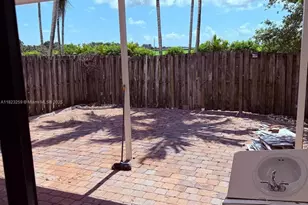 239 SE 37th Pl, Homestead, FL 33033 - Photo 18