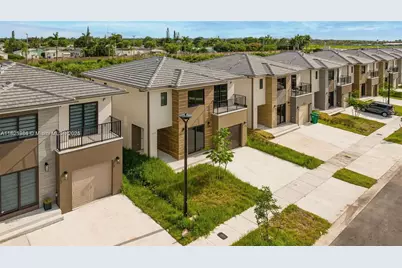 1119 NW 1st St, Florida City, FL 33034 - Photo 4