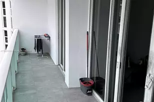 100 Bayview Dr, Sunny Isles Beach, FL 33160 - Photo 24