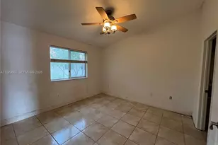 1250 SE 28th Ct, Homestead, FL 33035 - Photo 8