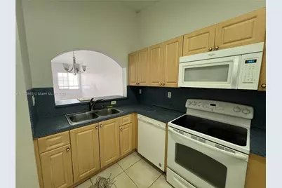 1250 SE 28th Ct #203, Homestead, FL 33035 - Photo 6