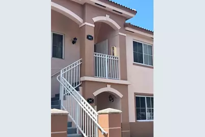 1250 SE 28th Ct #203, Homestead, FL 33035 - Photo 2