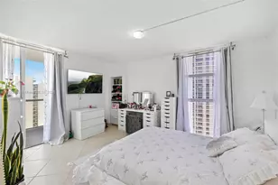 3731 N Country Club Dr, Aventura, FL 33180 - Photo 22