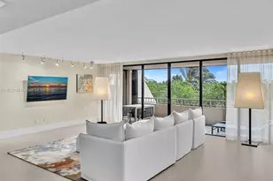 11113 Biscayne Blvd, Miami, FL 33181 - Photo 4