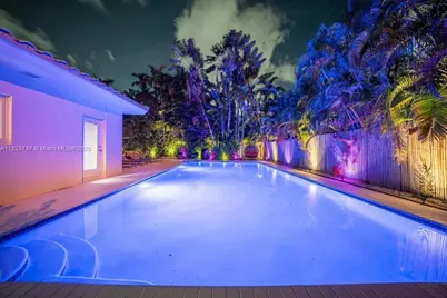 11530 NE 7th Ave, Biscayne Park, FL 33161 - Photo 12