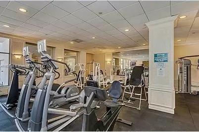 5700 Collins Ave #4N, Miami Beach, FL 33140 - Photo 32
