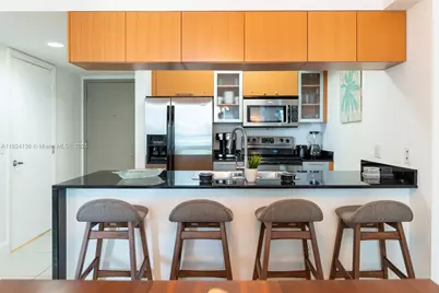 1750 N Bayshore Dr #2005, Miami, FL 33132 - Photo 10