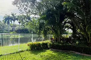 1325 Chenille Cir, Weston, FL 33327 - Photo 14