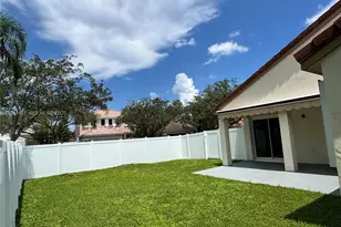 922 Falling Water Rd, Weston, FL 33326 - Photo 30