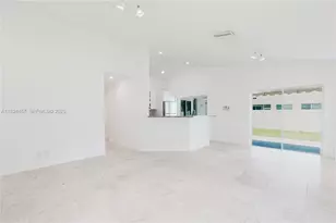 922 Falling Water Rd, Weston, FL 33326 - Photo 8