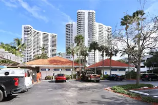 3530 Mystic Pointe Dr, Aventura, FL 33180 - Photo 34