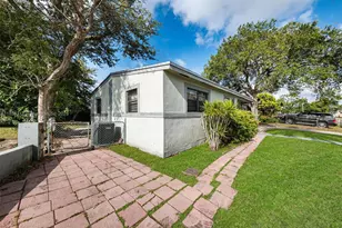 2410 NW 170th Terrace, Miami Gardens, FL 33056 - Photo 4