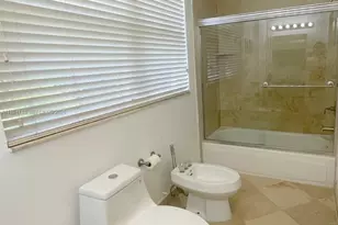 326 Harrison St, Hollywood, FL 33019 - Photo 18