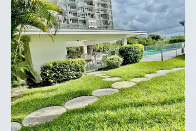 930 SE 9th Ave #11, Pompano Beach, FL 33060 - Photo 8