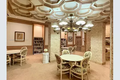 6039 Collins Ave #923, Miami Beach, FL 33140 - Photo 8