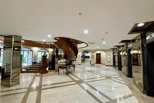 6039 Collins Ave, Miami Beach, FL 33140 - Photo 4