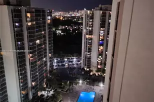 20335 W Country Club Dr, Aventura, FL 33180 - Photo 38