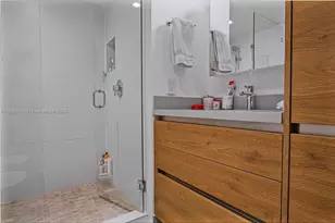 520 Brickell Key Dr, Miami, FL 33131 - Photo 22