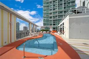 31 SE 6th St, Miami, FL 33131 - Photo 6