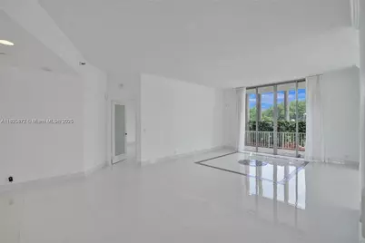 3500 Mystic Pointe #105, Aventura, FL 33180 - Photo 10