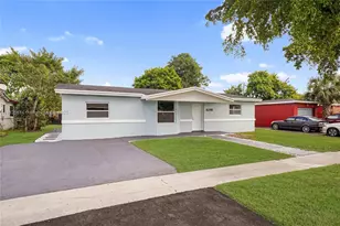 4290 NW 38th Ave, Lauderdale Lakes, FL 33309 - Photo 2