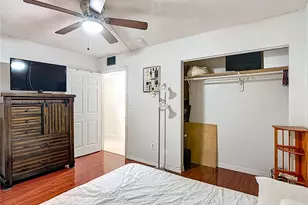 8635 NW 8th St, Miami, FL 33126 - Photo 20