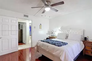 8635 NW 8th St, Miami, FL 33126 - Photo 14