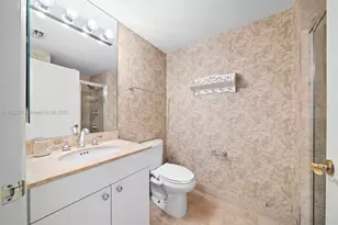 4775 Collins Ave, Miami Beach, FL 33140 - Photo 24