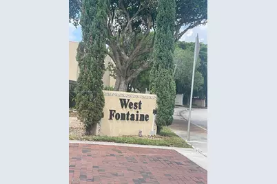 10237 NW 9th St Cir #212-4, Miami, FL 33172 - Photo 1