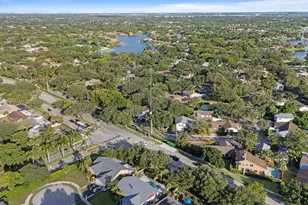 50 Forest Cir, Cooper City, FL 33026 - Photo 16