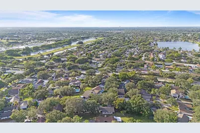 50 Forest Cir, Cooper City, FL 33026 - Photo 18