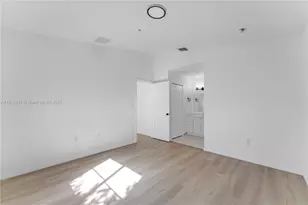 22921 SW 88th Pl, Cutler Bay, FL 33190 - Photo 14