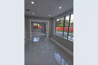 954 W 72nd Pl, Hialeah, FL 33014 - Photo 10