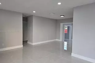 954 W 72nd Pl, Hialeah, FL 33014 - Photo 4