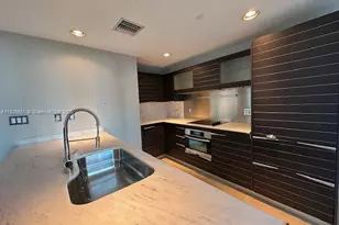 200 Biscayne Blvd Way, Miami, FL 33131 - Photo 6