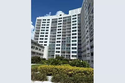 5401 Collins Ave #1432, Miami Beach, FL 33140 - Photo 2