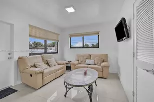 1910 NW 31st St, Miami, FL 33142 - Photo 14