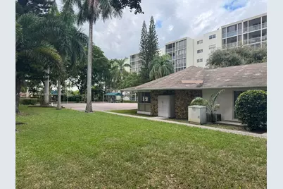 900 NE 12th Ave #302, Hallandale Beach, FL 33009 - Photo 34